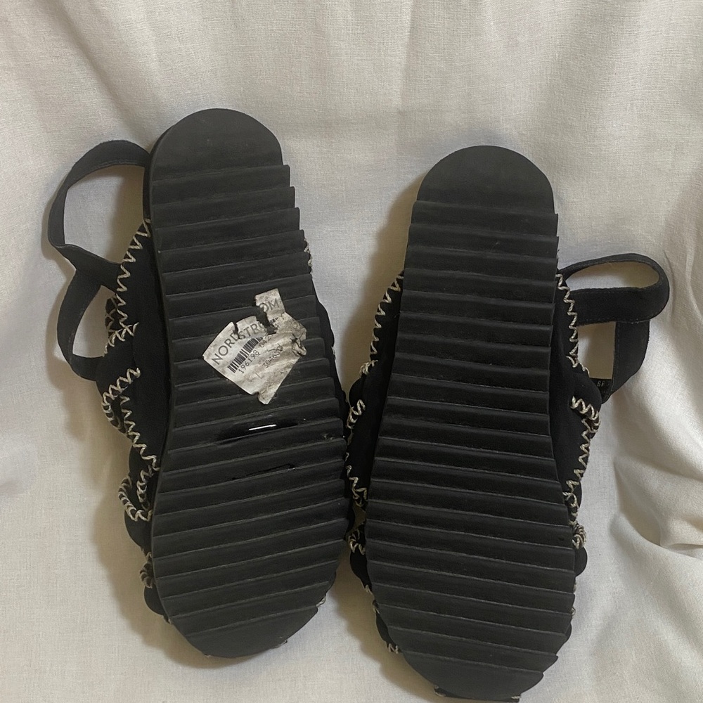 FARM Rio Black Sandals with Cream Zigzag - Picture 2 of 2